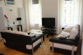 3 bedroom Flat to rent